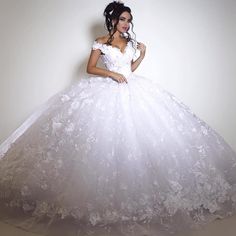 Suzhoudress.com custom made this princess wedding dress, v-neck brde dress in high quality at factory price, we sell dresses online all ove the world. Also, extra discount are offered to our customers. We will try our best to satisfy everyone and make the Wedding Dress Tea Length, Big Wedding Dresses, Vintage Lace Weddings, Lace Applique Wedding Dress, White Lace Wedding Dress, 2016 Wedding Dresses, Bridal Ball Gown, Islamic Wedding, Lace Wedding Dress Vintage