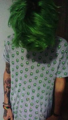 That T-shirt is OMG!!! Hair Boy, Boy Hair, Hello Handsome, Beast Boy, Figure 8, Dye My Hair, Grunge Hair, Dream Hair, Crazy Hair