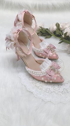 Women Slippers Fashion, All Black Shoes, Beige Heels, Fancy Shoes, Patent Shoes, Oxford Shoes Men, Beige Shoes, Womens Shoes High Heels, Slingbacks