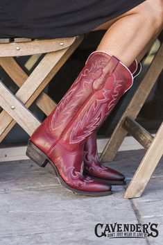 Justin Ladies Western Fashion Red Snip Toe Western Boots Western Boho Outfits, Red Cowgirl Boots, Western Womens Fashion, Fall Winter Shoes, Cowgirl Fashion, Country Fashion, Fashion Belts