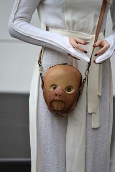 Odd! Hannibal Lecter, Inspiration Mode, Womens Purses, A Face, Bago, Being Ugly, Clutches, Halloween Costumes, Satchel