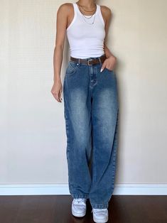 Brand: other/otherAge: 18-24 years oldSize: XS S M L XLFabric classification: denimWaist type: High waistProcess: WashColor classification: washed blue washed blue presale for 15 daysPants placket: ZipperSKU: DC00Ingredient content: 96% and aboveApplicable season: All seasonsYear Season: Summer 2022Thickness: RegularTrouser length: Long pantsStyle: straight-leg pantsColor: LightFabric function: wrinkle resistant