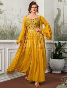 Crop Top Palazzo With Jacket, Top Palazzo With Jacket, Palazzo With Jacket, Pakistani Wedding Bridesmaids, Wedding Chaniya Choli, Crop Top Palazzo, Wedding Bridesmaids Dress, Bridesmaid Dresses Indian, Green Lehenga Choli