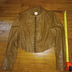 15 Button, Cropped Leather Jacket, Military Style. Cropped Leather Jacket, Military Style Jackets, Military Style, Military Fashion, Leather Jackets, Jackets & Coats, Leather Jacket, Jackets For Women, Leather