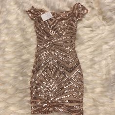 Beautiful Sequin Dress In Gold. Size Medium. It Still Has The Tagged On I Have Never Wore It. Sparkly Dress, Sequin Dress, Colorful Dresses, Sequin, Size Medium, Mini Dress, Womens Dresses, Dresses, Women Shopping