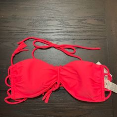 Bright Coral Pink Hollister Bandeau Style Bikini Top! Brand New, Never Worn Trendy Bandeau Swimwear With Built-in Bra, Summer Tube Top With Built-in Bra For Beach Season, Trendy Strapless Swimwear For Beach Season, Trendy Strapless Swimwear For Poolside, Beachwear Bandeau Halter Top For Swimming, Bandeau Halter Top For Beach Season Sunbathing, Spring Poolside Bandeau Halter Top, Spring Bandeau Halter Top For Poolside, Bandeau Halter Top For Poolside Spring