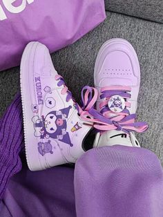 ♡ Material: Rubber Outsole, Micro Fiber Leather♡ Ships out within 7 business days Kuromi Items, Hello Kitty Outfit, Hello Kitty Shoes, Kitty Clothes, Back To School Shoes, Kitty Items, Hello Kitty Clothes, Basket Style, Cartoon Shoes