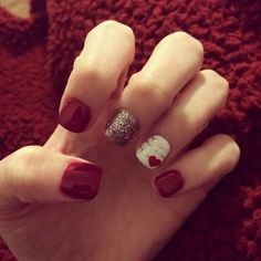 Valentine Nails Gel, Valentines Day Nails Gel, Nail Designs For Valentines Day, Heart Nails Diy, Diy Valentine's Nails, Diy Heart