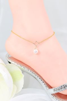 P3 Absolutely Stunning Ankle bracelet Pearls symbolizes new beginnings, purity, so it would make a perfect gift for bride to be.  AAA grade, very high luster Freshwater teardrop pearl was used in this lovely jewelry and it is hand set in our studio in Texas.  This lovely anklet is exclusive and one of a kind. It is very hard to find Ankle jewelry during Fall and Winter seasons, for which reason we have decided to carry them all year round.  These stunning and delicate beads are set in 14KY gold fill chain with an 18KY gold fill clasp. The anklet measure approximately 9.5 inches with a 1/2 inch extender,  please let us know if you need it little bit longer, it can be adjusted for you. If this purchase is a gift and is going directly to the recipient, we can gift box it and send a special ha Pearl Ankle Bracelet, Gift For Bride To Be, Bracelet Pearls, Foxes Necklace, Anklet Designs, Pearl Anklet, Bridal Accessory, Ankle Jewelry, Jewelry Pearl