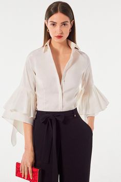 Carolina Herrera Bags, Ch Carolina Herrera, Fitted Shirt, Leather Sandals Flat, Ruffled Sleeves, Color Ivory, Carolina Herrera, Shirt Collar, Straight Leg Pants