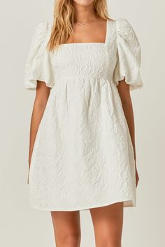 Empire Waist Dress With Sleeves, Floral Dress Puffy Sleeves, Puff Sleeve Grad Dress, Formal Dresses Puffy Sleeves, Pretty Semi Formal Dresses, Square Neckline White Dress, White Confirmation Dress, Modest Dance Dresses Highschool, Cute Thanksgiving Dresses