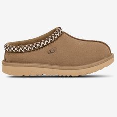 Send Offers. I May Accept. Brand New Never Worn Or Tried On 100% Authentic Straight From Ugg Free Shipping Slippers Kids, Tasman Slippers, Ugg Slippers Women, Ugg Tasman Slippers, Athleisure Sneakers, Shoes Ugg, Ugg Tasman, Black Slippers, Suede Slippers