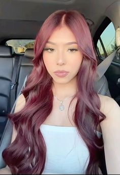 Red Hair On Fair Skin, Color De Cabello Para Blancas, Red Hair Latina, Light Burgundy Hair, Red Hair Light, Different Red Hair Colors, Cola Hair Color, Red Wine Hair