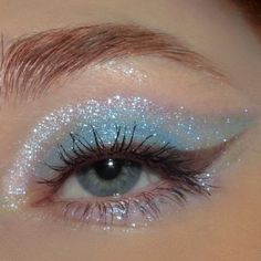 Under The Stars Makeup, Cosmic Makeup, Lover Makeup, Blue Makeup Looks, Sparkly Makeup, Prom Eye Makeup, Glitter Eye Makeup, Loose Pigments, Eye Makeup Designs