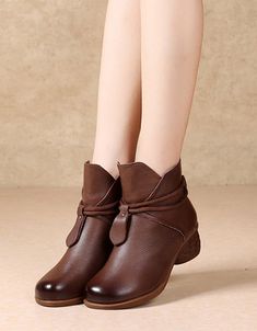 Features: 
 Item: Chunky Boots 
 Gender: Women 
 Main Material: Cowhide 
 Solo: Rubber 
 Heel Type: Chunky 
 Upper Material: Cowhide 
 Heel Height: High (5-8 cm) 
 Closure Type: Back Zipper 
 Season: Winter, Autumn 
 Color: Black, Brown, Deep Brown 
 Size:35-40 Elegant Chunky Heels, Chunky Shoes, Popular Shoes, Chunky Heels Boots, Retro Shoes, Shoe Gifts, Chunky Boots, Leather Shoes Woman, Beautiful Shoes