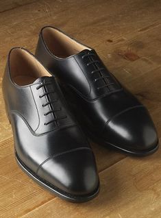 TucciPolo helps men everywhere dress their best. Shop TucciPolo handmade Italian leather luxury dress shoes for men. Best Sandals For Men, Mens Black Dress Shoes, Black Oxford Shoes, Black Shoes Men, Minimalist Shoes, Black Dress Shoes, Oxford Shoes Men, Leather Dress Shoes, Denim Blouse