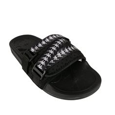 Authentic unisex slide. Upper in lycra, outsole in SBS and rubber. Strap closure with banda with Omini logo repetition. Textile Composition: Midsole - 100% Styrene Butadiene Styrene; Outsole - 100% Rubber; Upper - 70% Lycra, 30% Nylon Us Man, Black Sandals, Kid Shoes, Kids Outfits, Women Shoes, Black And White, Mens Outfits, Clothes For Women, Black