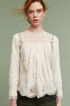 Feminine Wardrobe, Bohemian Tops, Embroidery On Clothes, Pretty Blouses, Embroidered Clothes, Embroidered Blouse, Western Outfits, Embroidered Top