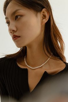 Introducing our Elegant Swarovski Pearl Gradient Collarbone Necklace, a stunning piece that combines the timeless beauty of Swarovski pearls with sophisticated design. Metal:18K Recycled White Gold Plated On Brass Pearl: Swarovski Pearl (4mm/6mm/8mm) Length: 390mm Collarbone Necklace, Edison Pearls, Tiger Eye Stone, Swarovski Pearls, Sophisticated Design, Ring Bracelet, Stone Necklace, Stone Rings, Timeless Beauty