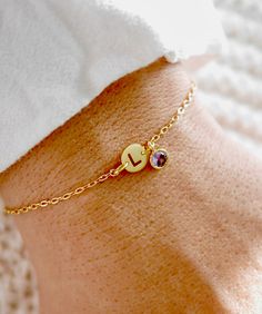 This Personalized bracelet is made with Gold plated chain adorned with one alphabet letter coin (you can choose letter), and one colored Birthstone ( you can choose month color, as you can see on picture). ➵ Perfect as personalized Gift. --*--*--*--*--*--*--*--*--*--*--*--*--*--*--*--*--*--*-- ∞ SIZE ∞ - length: Adjustable bracelet - around 15 cm (5.9 in) - 20 cm (7.9 in). If you like another length please make a note when you "check out" (I can make it for children) . ∞ MATERIAL ∞ - Gold plated Customizable Name Bracelet Gift, Personalized Name Bracelet As Gift, Customizable Friendship Bracelet Jewelry, Round Charm Bracelet With Adjustable Chain As Gift, Dainty Custom Name Round Jewelry, Dainty Round Custom Name Jewelry, Adjustable Chain Bracelet For Personalized Gifts, Minimalist Personalized Chain Bracelet, Minimalist Custom Name Jewelry For Friendship