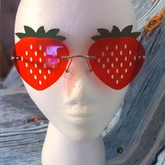 Amazing Strawberry-Shaped Rave Festival Sunglasses, Gives A Fun And Unique Touch To Your Wardrobe. Fun Prescription Glasses, Glasses Window Display, Fun Sunglasses Aesthetic, Fun Spring Festival Sunglasses, Retro Sunglasses For Spring Music Festival, Summer Music Festival Plastic Sunglasses, Cute Red Sunglasses For Summer, Trendy Sunglasses For Spring Music Festival, Fun Summer Festival Sunglasses