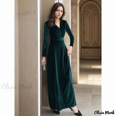 Olivia Mark - Velvet Evening Gown in Black for Formal and Cocktail Events with Versatile Styling Options Dresses For Formal Events, Velvet Formal Dress, Skirt Wedding Dress, Velvet Evening Gown, Velvet Evening Dress, Velvet Dress Long, Velvet Bridesmaid Dresses, Deep V Neck Dress, Green Velvet Dress