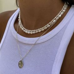 Emily Necklace - Silver Plate - Shani Jacobi Jewelry Trendy Silver Necklaces 2022, Pearl Necklace Outfit, Necklace Combo, Candy Necklace, Necklace Outfit, Candy Necklaces, Jewelry Accessories Ideas, Jewelry Essentials, Summer Necklace