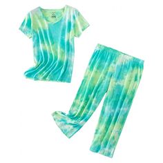 This is a Women’s Fun Prints Pajama Set for ladies. It is made of soft and breathable cotton, so it is comfortable to wear and sleep in. The nightdress is also easy to care for, as it can be machine washed and dried. The nightdress is designed with a high-low hemline, so it is both cute and comfortable. This loungewear is all you need to help relax at home. They are soft and easy to touch which projects versatility and effortless grace in every step you take. Made to make you feel good, each of our Original Pajamas is an expression of our love for self-care, practicality, and a dash of flirty fun. How it’s made: Each of the pajamas is sourced from the finest quality fabric, sewn together by quality workmanship. Made with cotton, material Non-bleeding colors and prints Unshrinkable, wrinkle Lounging Outfit, Summer Sleepwear, Cotton Pajamas Women, Cotton Sleepwear, Print Pajamas, Pants Casual, Pajama Set Women, Pajama Sets, Knit Shirt