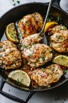 Garlic Lemon Baked Chicken Thighs - #baked #chicen #thighs #recipe #eatwell101- This baked chicken thighs recipe is so easy to make with only a handful of pantry ingredients and just one pan! - #recipe by #eatwell101® Ayam Mentega, Healthy Chicken Thigh Recipes, Lemon Chicken Thighs, Chicken Thighs Dinner, Garlic Baked, Baked Recipe, Baked Lemon Chicken, Chicken Breast Crockpot Recipes, Chicken Lemon