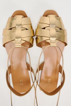 LEATHER CAGE SANDALS Spring Metallic Strappy Sandals, Metallic Strappy Sandals For Spring, Zara Gold Sandals For Spring, Gold Flat Sandals, Cage Sandals, Blazers Shoes, Zara Sandals, Metallic Look, Caged Sandals