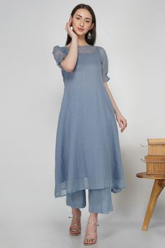 Simple Salwar Kameez, Dressy Pant Suits, Plain Kurti, Casual Kurtis, Kurta Palazzo Set, A Line Kurti, Salwar Pattern, Kurti Pant, Long Kurti Designs