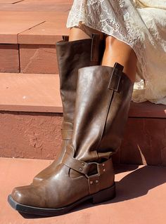 Wrecked Western Boots Brown Festival Shoes, Equestrian Boots, Faux Leather Boots, Stylish Boots, Hozier, Boot Brands, Casual Sport Shoes, Boots Brown, Chunky Boots