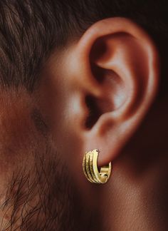 Men's Silver Huggie Earrings with a 12mm Gold Hoop: Elevate your style with our Men's Silver Huggie Earrings, featuring a sophisticated fusion of silver and gold. Crafted with meticulous attention to detail, these 12mm GoldHoop Earrings add a touch of refined elegance to any ensemble. Designed for the modern minimalist, these earrings boast a detailed patterned hoop that catches the eye without overwhelming your look. Whether you're dressing up for a special occasion or adding a subtle flair to Mens Gold Earrings, Mens Gold Hoop Earrings, Earrings Mens, Silver Huggie Earrings, Hoop Earrings For Men, Huggie Earrings Silver, Mens Earrings Hoop, Earrings For Men, Gold Flats