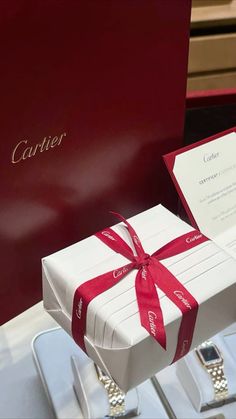 #cartier Modeling 101, Cartier Gift, July Mood Board, Rich Future, 2024 Wishes, Gift Packaging Ideas, Girly Tingz, Manifesting Vision Board, My Future Life