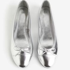 Classic Ballet Flats With A Decorative Bow At Front. Satin Lining. Composition - Lining:Polyester 100% - Upper:Polyurethane 100% - Sole:Polyurethane 51%, Thermoplastic Polyurethane 49% New With Tags; Never Worn; Did Not Come In A Box Color: Silver H&M Size Guide Size 6 = 9¼" Foot Length Size 7 = 9½ Foot Length Size 8 = 9¾ Foot Length New To Poshmark, Use My Referral Code Momgar22 For $10 Off Your First Purchase When You Set Up A New Poshmark Account. Beige Ballet Flats, Leopard Print Shoes Flats, Silver Ballet Flats, Suede Flats Shoes, Pointed Flats Shoes, Embroidered Flats, Leopard Print Flats, H&m Shoes, Pink Flats