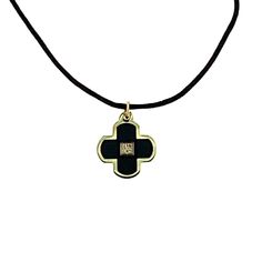 Collar ajustable de oro amarillo de 18 quilates con diamantes y cruz de Corian negro

Diamantes Twt 0.16 Quilates

Tamaño de la cruz 0,60 x 0,53 pulgadas

Collar de 34 pulgadas ajustable a cualquier tamaño y Luxury Tarnish Resistant Cross Pendant Jewelry, Luxury Tarnish-resistant Cross Pendant Jewelry, Luxury Yellow Gold Cross Pendant Jewelry, Black 14k Gold Engraved Jewelry, Engraved 14k Black Gold Jewelry, Formal Black Enamel Pendant Necklace, Engraved Black 14k Gold Jewelry, Luxury Tarnish-resistant Cross Jewelry, Formal Black Engraved Necklace