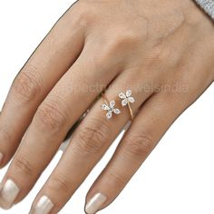 Weddings Rings, Ring For Engagement, Diamond Flower Ring, Diamond Flower, Flower Ring, Bridesmaid Jewelry, Silver Diamonds, Engagement Gifts, Gold Style