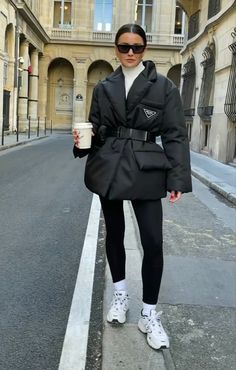 Prada Jacket Outfit, Moncler Women Outfits, Casual Puffer Jacket Outfit, Puffer Jacket Winter Outfit, Prada Jacket Women, Moncler Outfit, Moncler Aesthetic, Prada Outfits Women, Puffer Coat Outfit