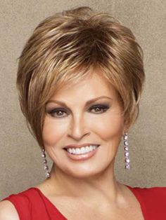 Fine Hairstyles, Short Layered Bob Hairstyles, Dunner Wordend Haar, Raquel Welch Wigs, New Short Hairstyles, Long Face, Layered Bob Hairstyles, Raquel Welch, Penteado Cabelo Curto