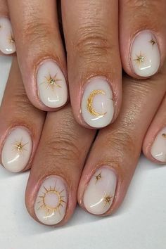 Sun Design Nails, Sun Nails Design, Sun Nails, August Nails, Moon Nails, Minimal Nails, White Nail Designs