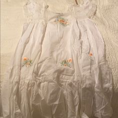 Lovely And Classy Spring White Cotton Sleepwear, White Sleepwear For Spring, White Cotton Sleepwear For Spring, White Short Sleeve Nightgown For Sleepover, Spring Cotton Bedtime Dress, White Spring Nightgown For Sleep, White Summer Sleepwear For Sleepover, Feminine Cotton Sleepover Dress, Spring Lace Trim Nightgown For Sleepover