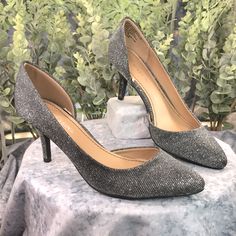 Massini D’orsay Dark Grey Sparkle 2.75” Cutout Heels, Women’s 7.5m, Pointed Toes, Full Length Padded Insoles, Black Ribbed Rubber Soles. Beautiful Clean Brand New Condition Chic Silver Kitten Heels For Formal Occasions, Metallic Silver Heels With 4-inch Heel For Formal Occasions, Chic Silver Kitten Heels For Party, Silver Pointed Toe Kitten Heels For Party, Chic Silver Court Shoes With 4-inch Heel, Silver Court Shoes With 4-inch Heel For Party, Silver Almond Toe Heels For Night Out, Silver Kitten Heels With Padded Heel For Evening, Silver Kitten Heels With Padded Heel For Formal Occasions