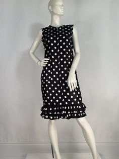 "1950s polka dot house dress, zipper front house dress, made in Canada, size small Measurements:  Shoulder (outer seam-seam)14\"/bust 18.5\"/waist 18\"/hip 19\"/length 38\" Mannequin measurements:  5'8\", bust 34\", waist 25\", hip 33\" Please note that vintage clothing sizes can vary greatly.  The Measurements provided  are approximate and are taken lying flat.  I suggest taking a similar garment from your wardrobe and measure it while lying flat.  This way you can compare measurements.  All of 1950s House, Dresses 1950s, Corporate Dress, Front House, Printed Tights, Vintage Style Dresses, Polka Dress, 1950s Dress, House Dress