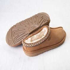 UGG® Tasman II Slipper - Little Kid / Big Kid - Chestnut | Journeys Kidz Cute Uggs, Shoe Size Chart Kids, Ugg Tasman Slippers, Trendy Shoes Sneakers, Shoes Ugg, Ugg Tasman, 2024 Christmas, Ugg Slippers