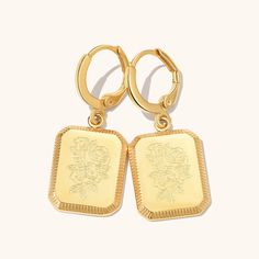 These Square Birth Flower Earrings are the perfect gift for yourself or a loved one, featuring a beautiful floral design that represents each month's birth flower.Square shape that adds a touch of elegance to any outfit. With a wide range of birth flower options, you're sure to find the perfect pair for yourself or someone special. Cheap Gold Earrings With Birth Flower Detail, Cheap Gold Birth Flower Earrings, Botanical Gold Earrings With Birth Flower, Gold Birth Flower Drop Earrings, Gold Birth Flower Shaped Earrings, Ring Sizer, Birth Flower, Birth Flowers, Square Shape