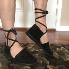 Never Worn Renaissance Shoes. Super Comfy, Leather With Criss-Cross Tie Up. Medieval Shoes Women, Shoe References, Medieval Shoes, Historical Shoes, Ren Fest, Shoes Color, Shoes Women, Womens Slippers, Criss Cross