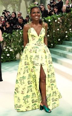 Deborah Roberts from Met Gala 2024: Red Carpet Fashion on E! Online Zoe Saldana, Fashion Fail, Jessica Serfaty, Deborah Roberts, Celebrity Fashion Fails, Met Gala Red Carpet, Rebecca Ferguson, Emma Chamberlain, Song Of Style