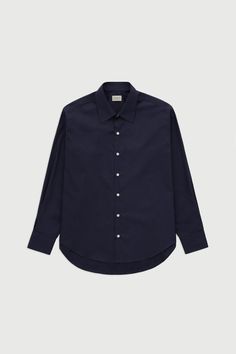 La Shirt Classica, Cotton Poplin Modern Oversized Shirt For Formal Occasions, Modern Oversized Formal Shirt, Elegant Oversized Spread Collar Shirt, Elegant Oversized Shirt With Spread Collar, Oversized Formal Tops With Lapel Collar, Oversized Formal Tops With Concealed Placket, Oversized Business Shirt With Button Closure, Oversized Formal Shirt With Concealed Placket, Elegant Poplin Shirt For Office