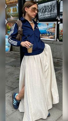 Skin Care Diet, Adidas Pant, Adidas Jacket Outfit, Preppy Street Style, Brooklyn Street Style, Adidas Street Style, Early Fall Fashion, Looks Adidas, Look Adidas