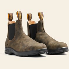 Rustic Brown Premium Leather Chelsea Boots, Women's Style 2056 - Blundstone USA Casual Fall Shoes, Blundstone Rustic Brown, Blundstone Outfits, Brown Blundstone, Blundstone Outfit, Leather Chelsea Boots Women, Blundstone Women, Womens Casual Boots, Blundstone Boots